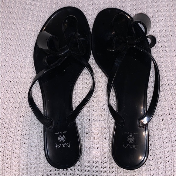 dizzy jelly sandals